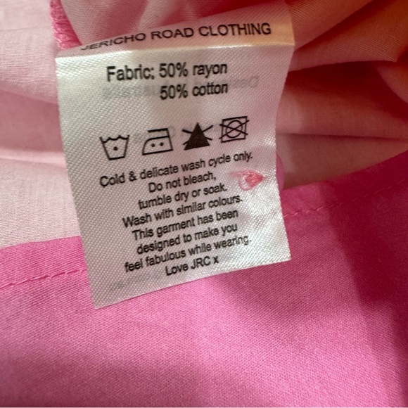 Jericho Road Clothing Sunny Days Oversized Shirt Button Up Pink Floral Size 18 - Picture 7 of 11